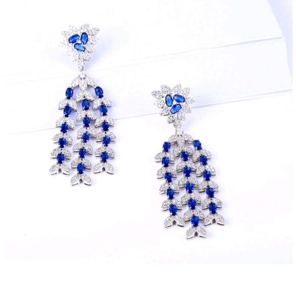 NWT, STUNNING DEEP BLUE SWAROVSKI CRYSTALS & CLEAR SWAROVSKI CRYSTALS - Picture 2 of 7
